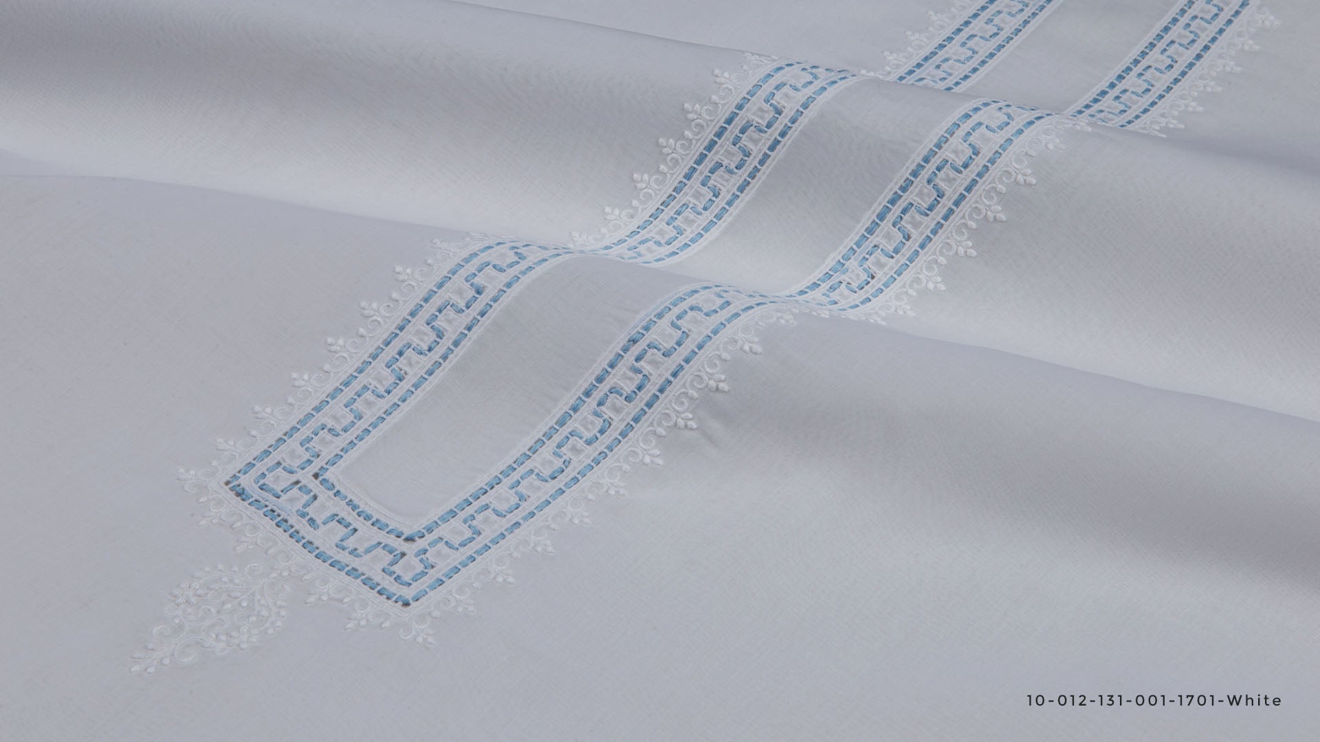 SUMMER EMBROIDERED DREAM