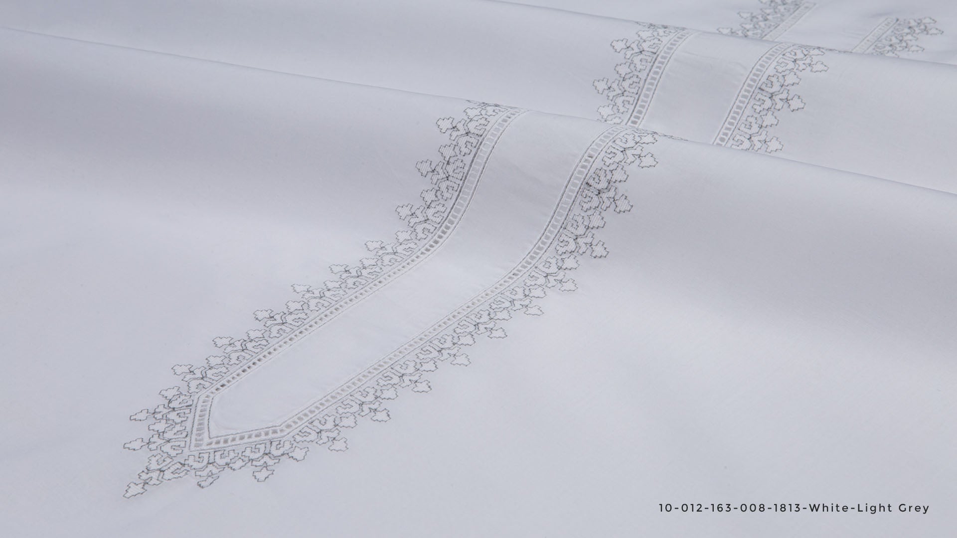 SUMMER EMBROIDERED DREAM