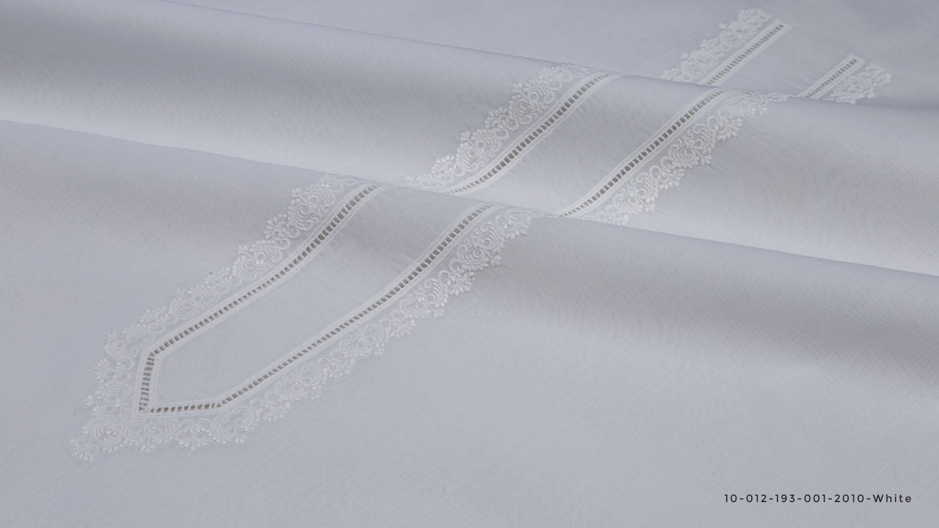 SUMMER EMBROIDERED DREAM