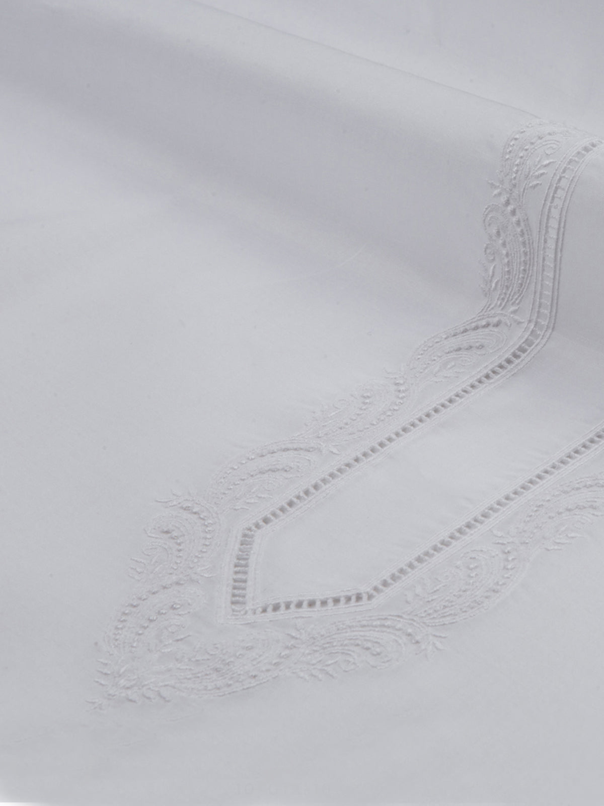 SUMMER EMBROIDERED DREAM