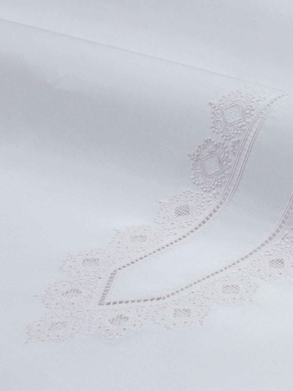 SUMMER EMBROIDERED DREAM