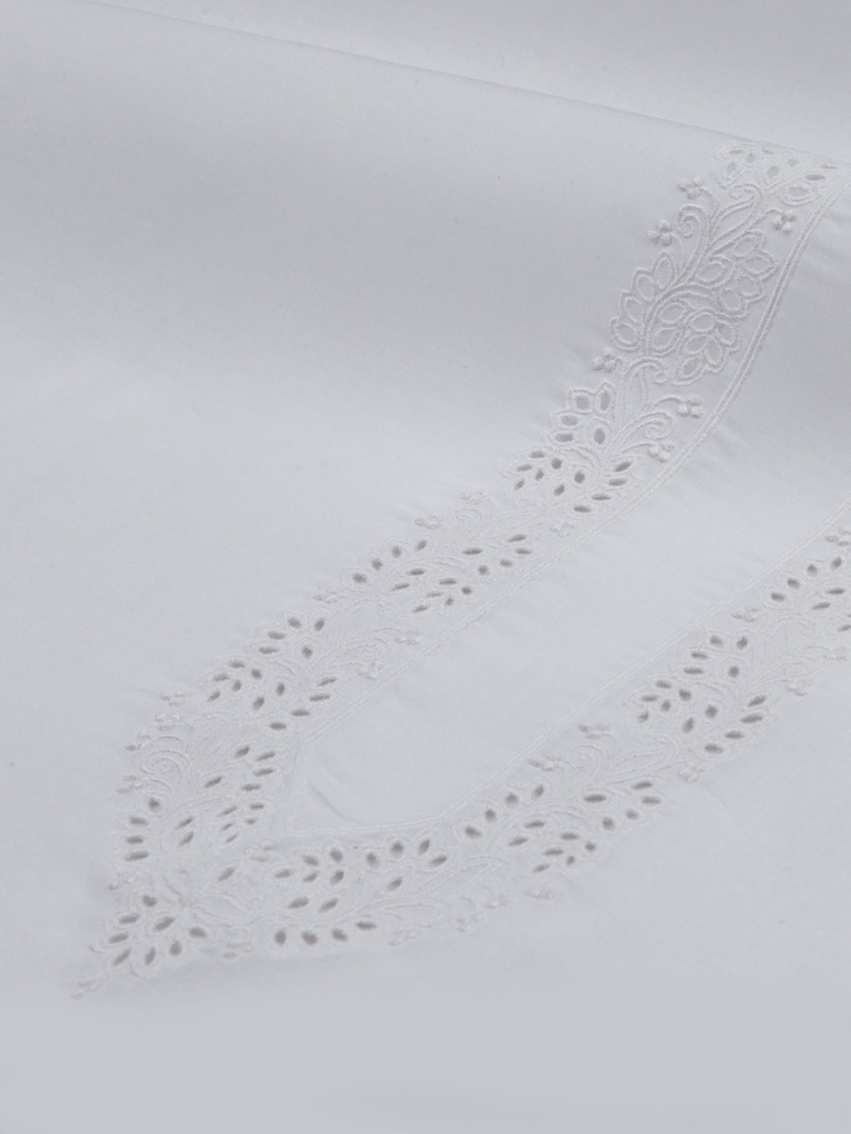 SUMMER EMBROIDERED DREAM