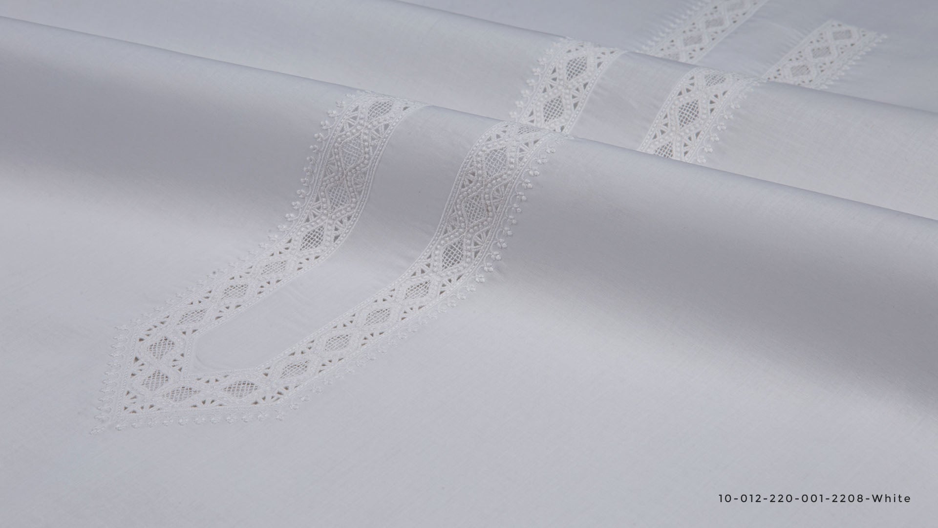 SUMMER EMBROIDERED DREAM