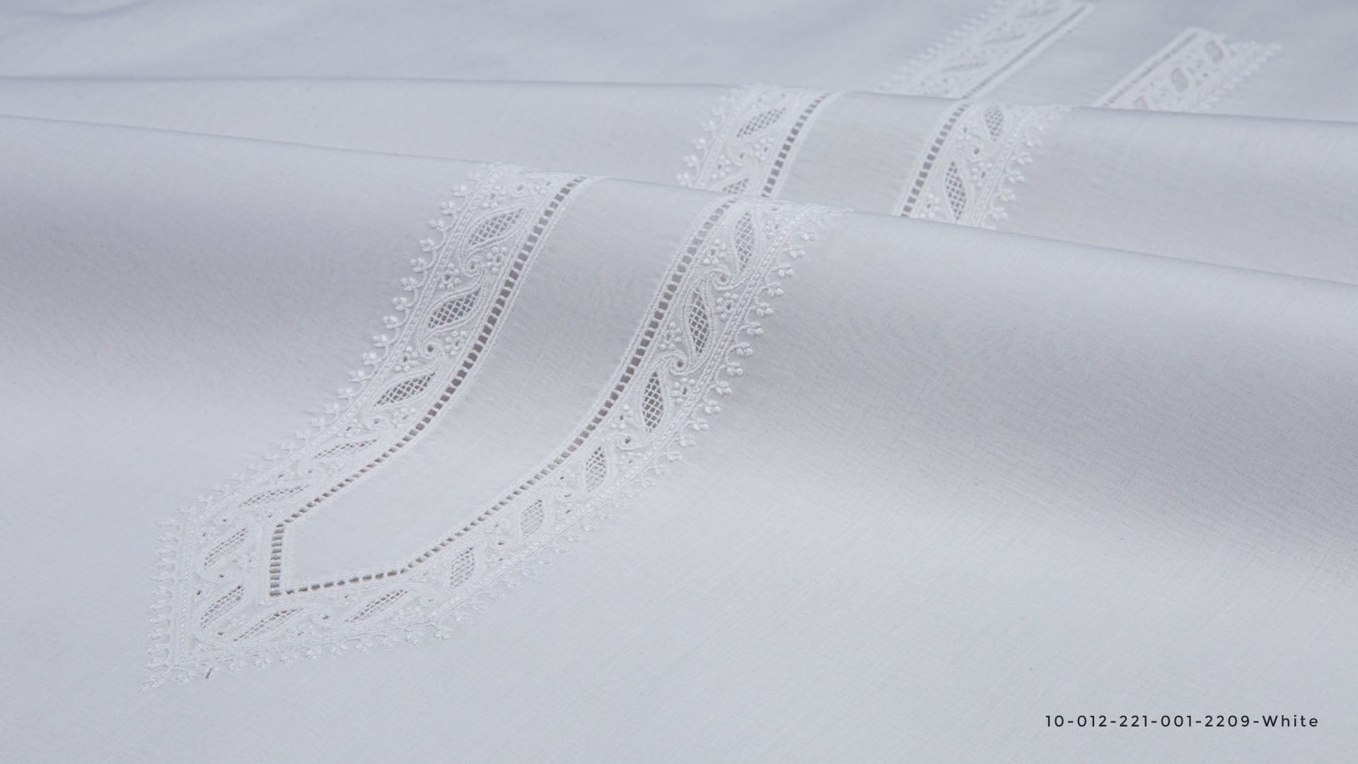 SUMMER EMBROIDERED DREAM