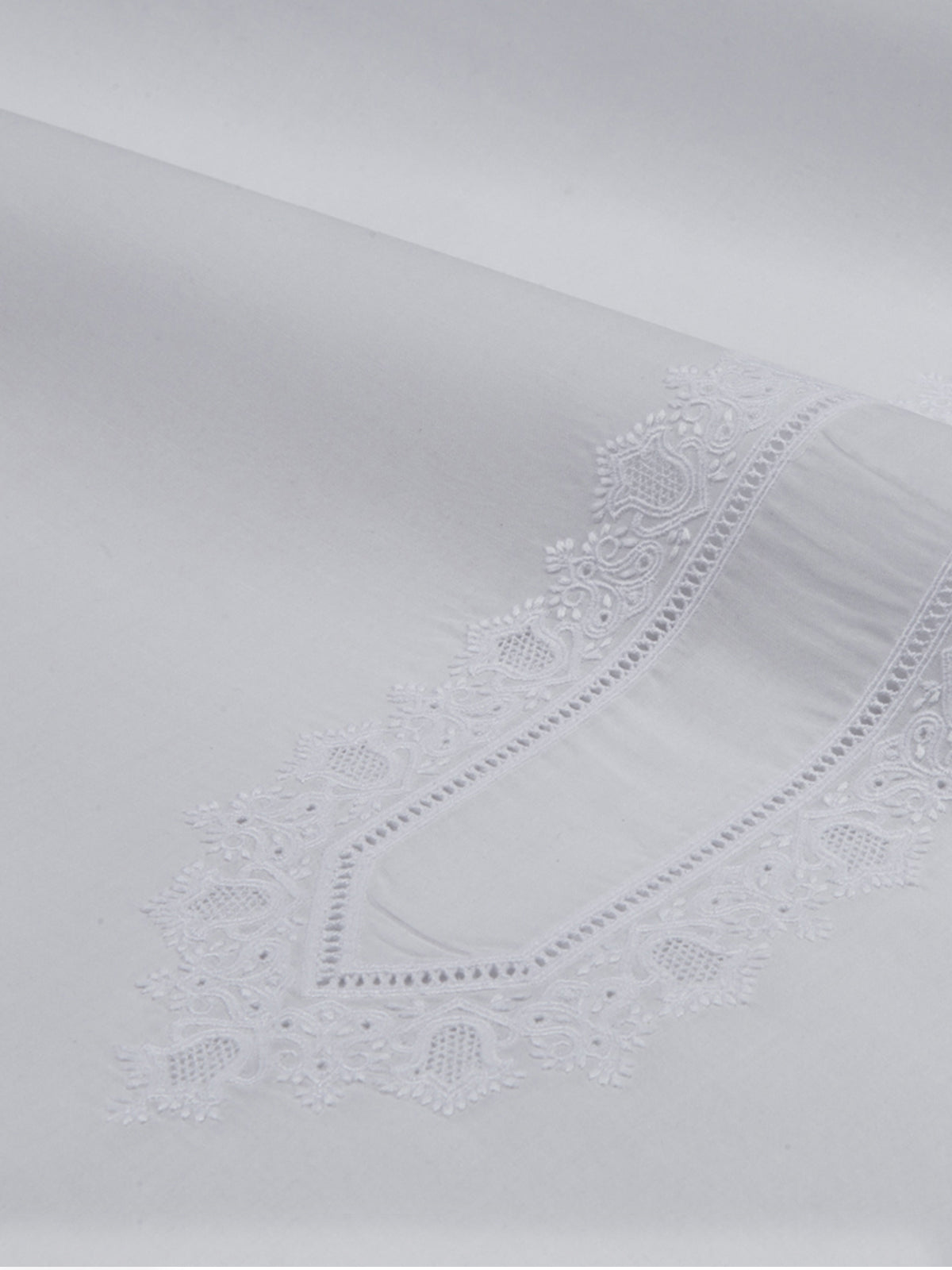 SUMMER EMBROIDERED DREAM
