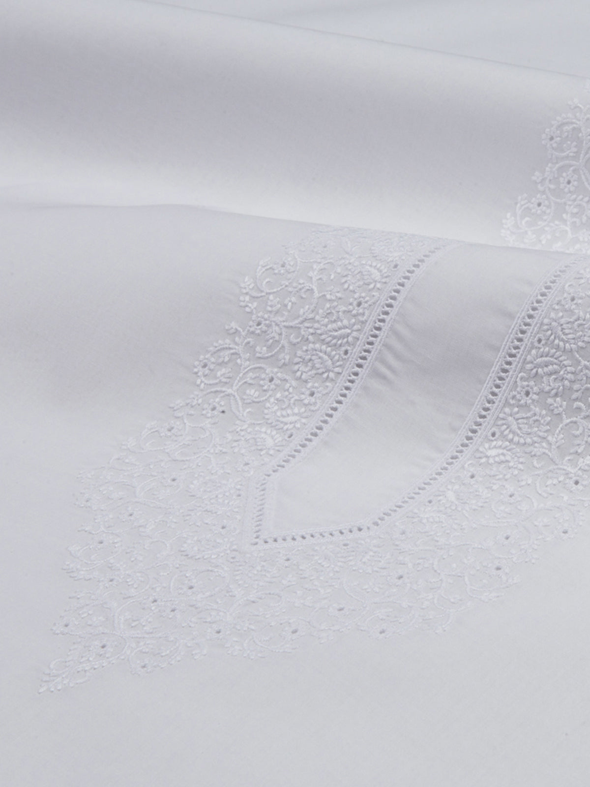 SUMMER EMBROIDERED DREAM