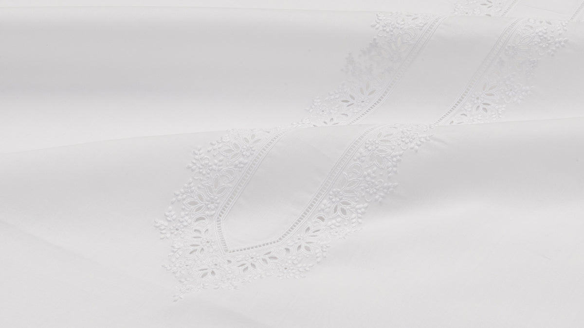 SUMMER EMBROIDERED DREAM
