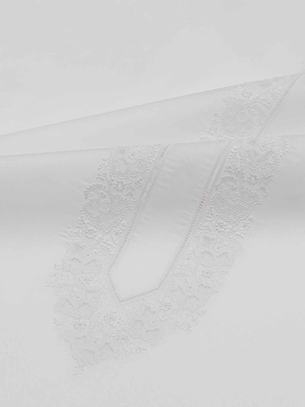 SUMMER EMBROIDERED DREAM