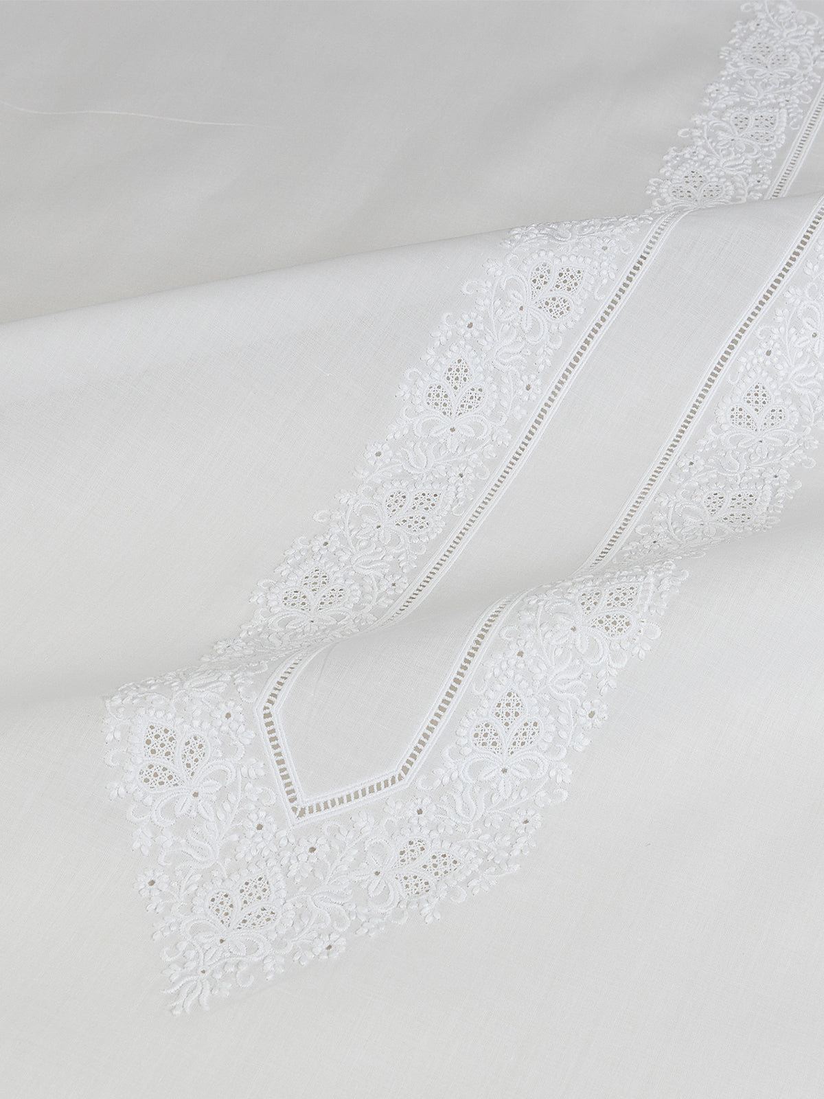 SUMMER EMBROIDERED DREAM