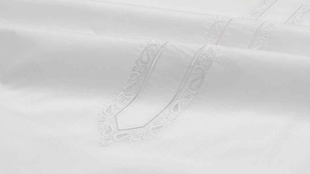 SUMMER EMBROIDERED DREAM