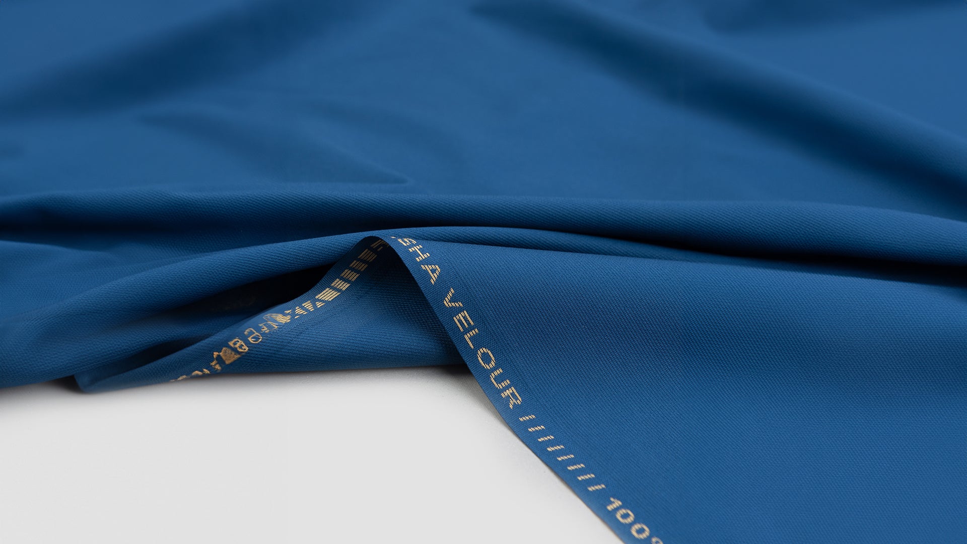 VELOUR