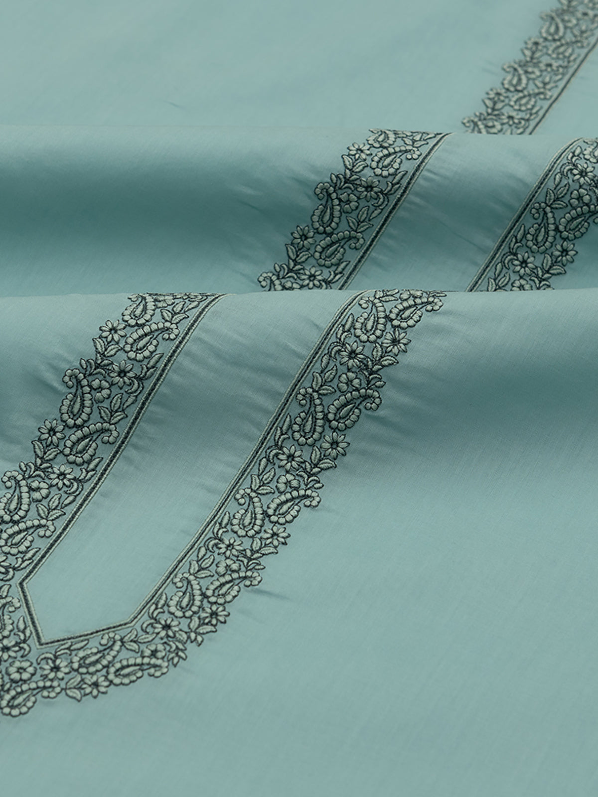 COLOURED EMBROIDERED DREAM