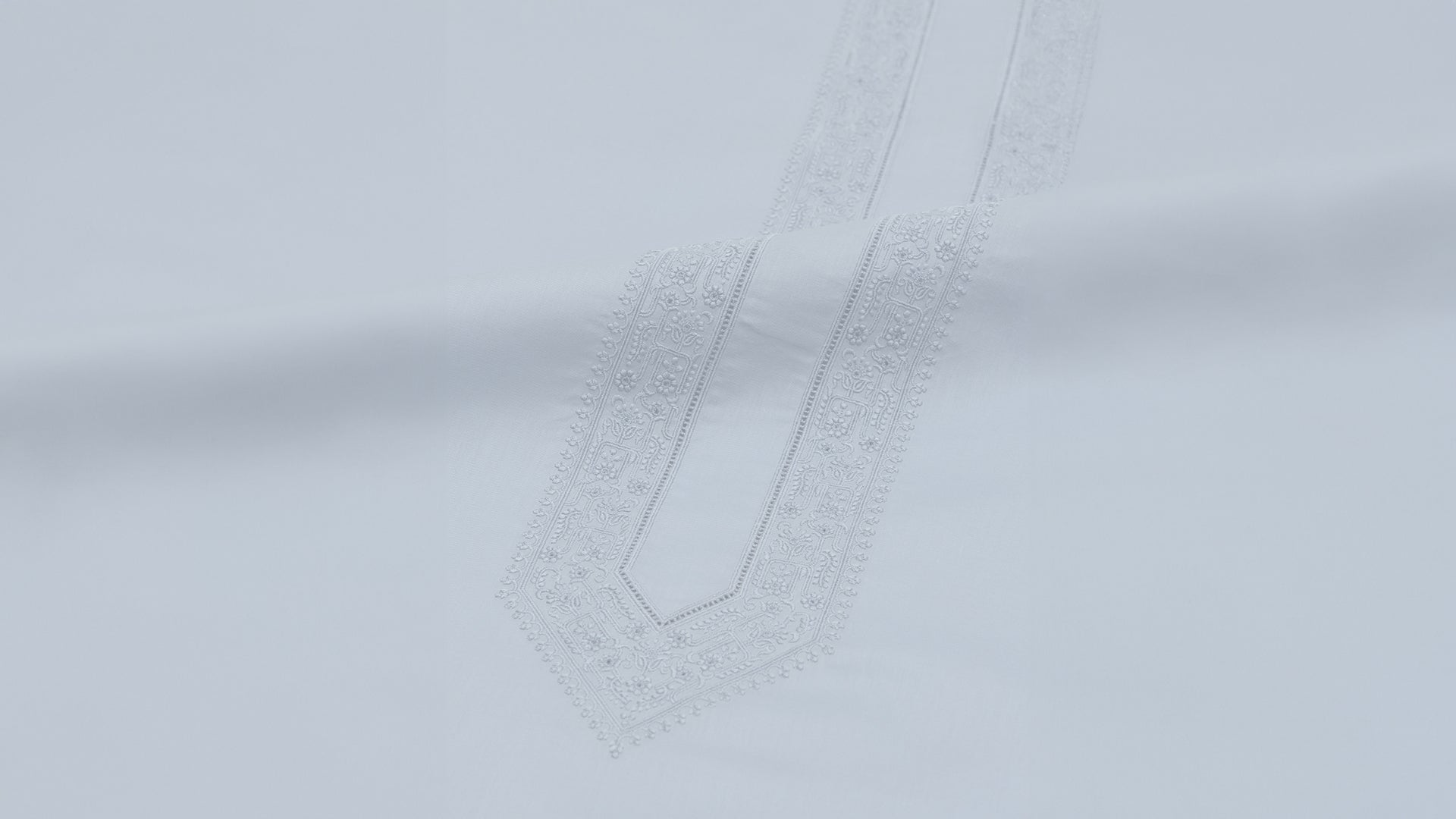 COLOURED EMBROIDERED DREAM