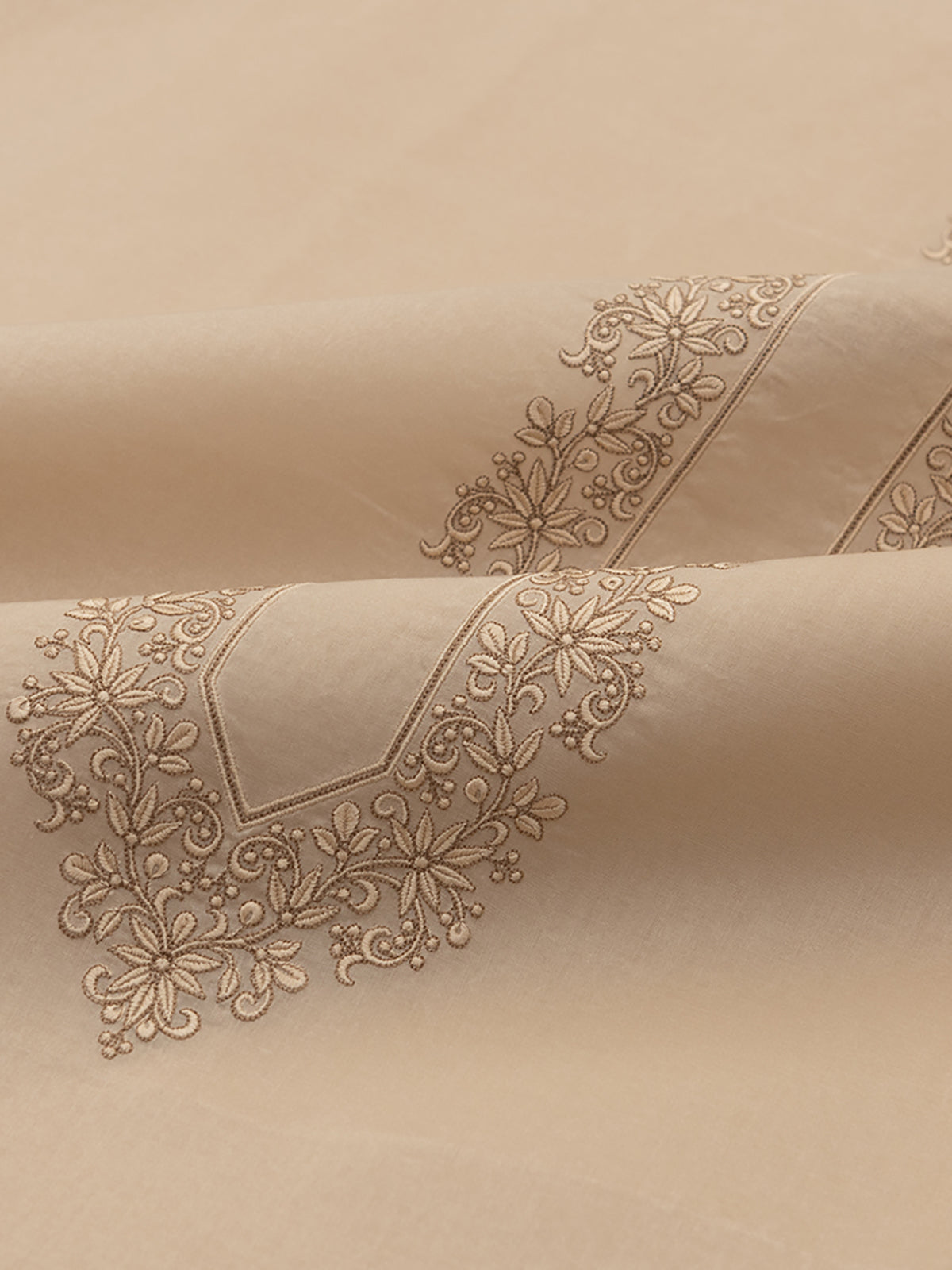 COLOURED EMBROIDERED DREAM