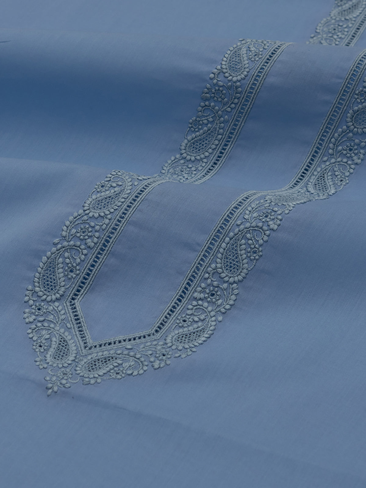 COLOURED EMBROIDERED DREAM