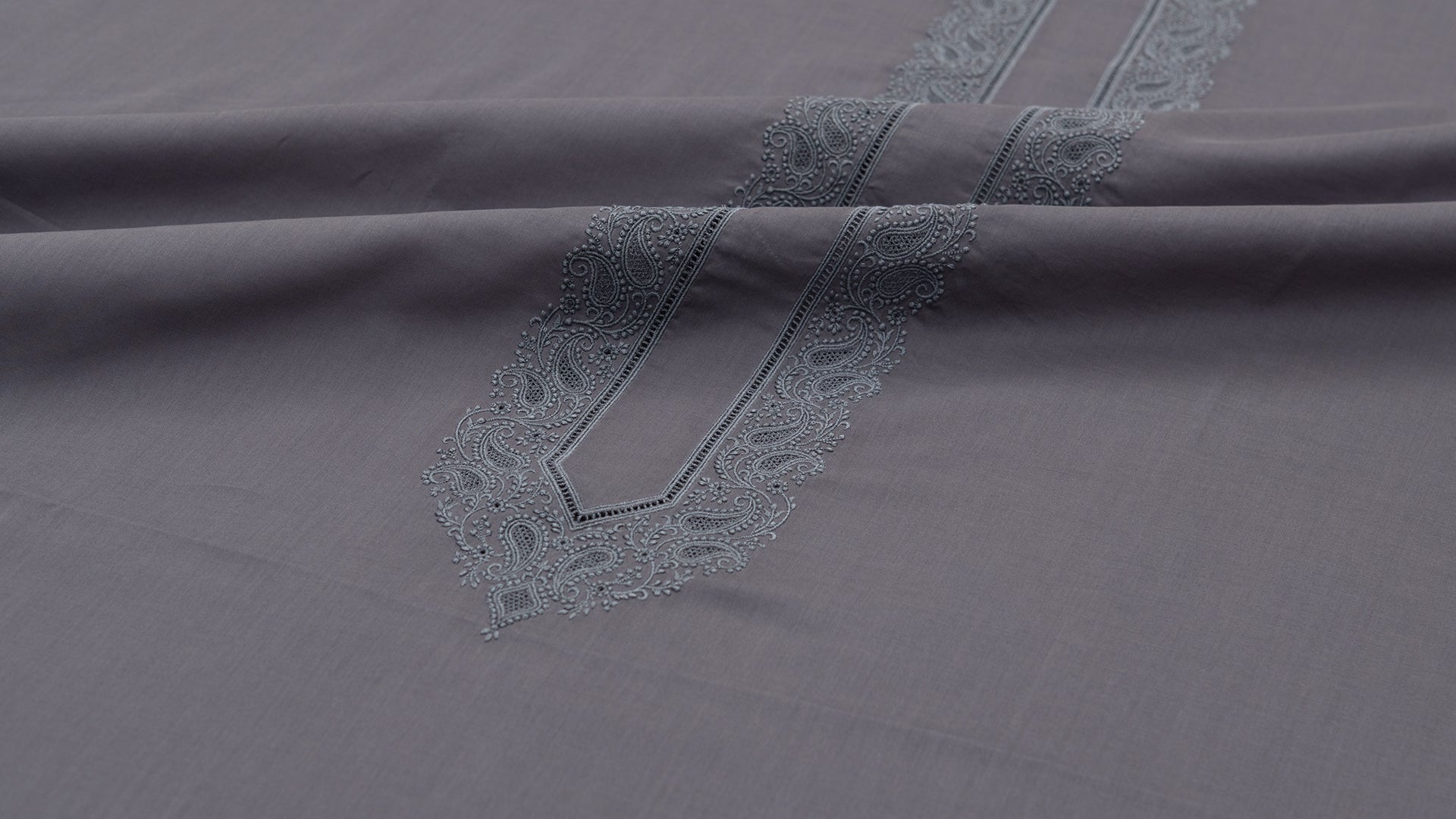 COLOURED EMBROIDERED DREAM