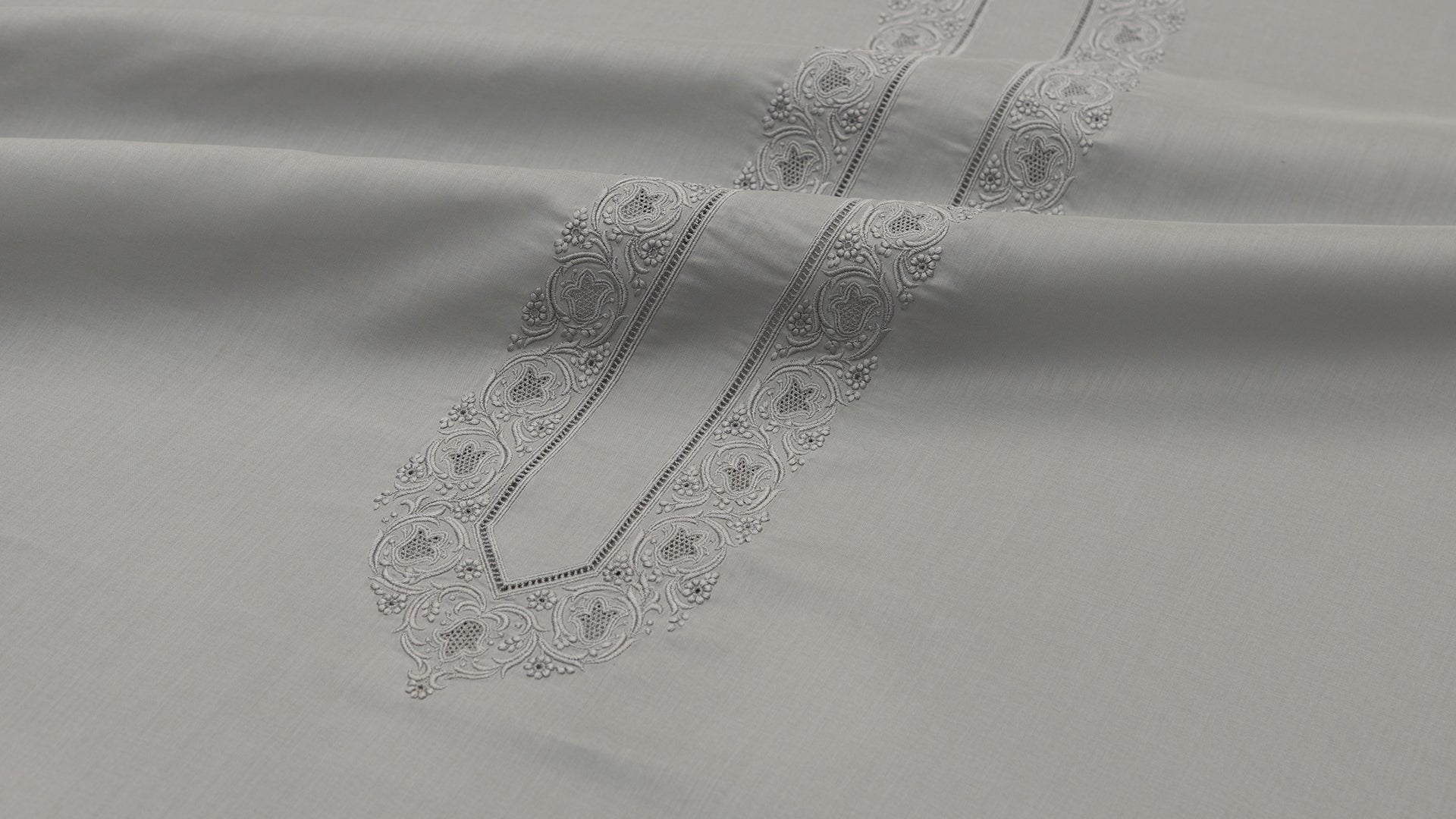 COLOURED EMBROIDERED DREAM