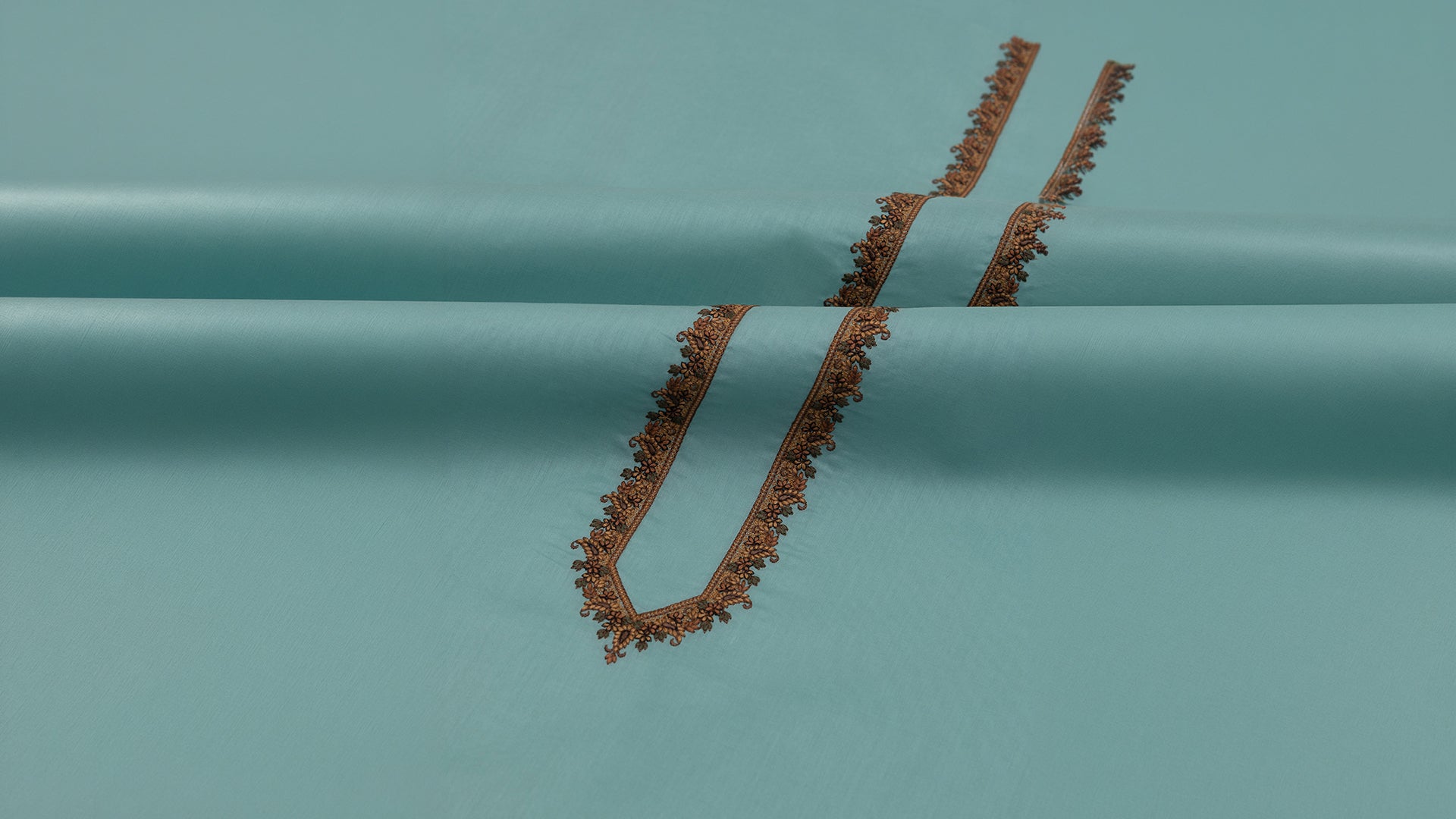 EMBROIDERED DREAM - KASHMIRI STITCH