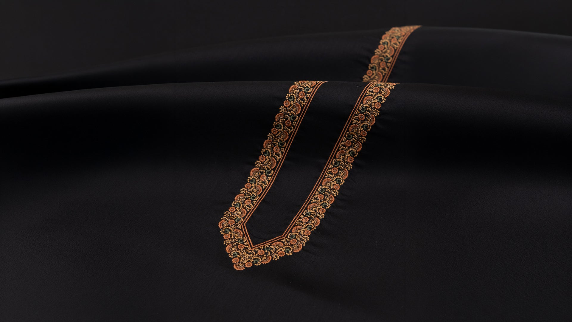 EMBROIDERED DREAM - KASHMIRI STITCH