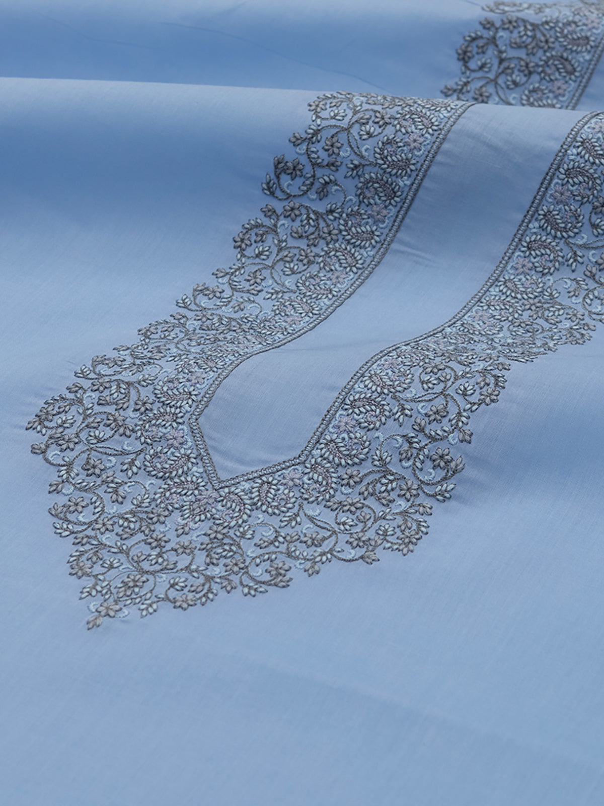 EMBROIDERED DREAM - KASHMIRI STITCH