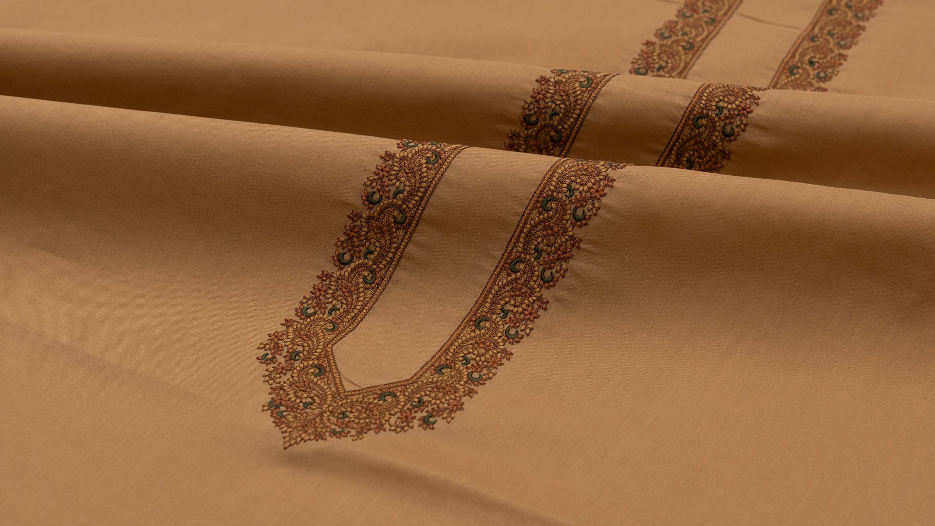 EMBROIDERED DREAM - KASHMIRI STITCH